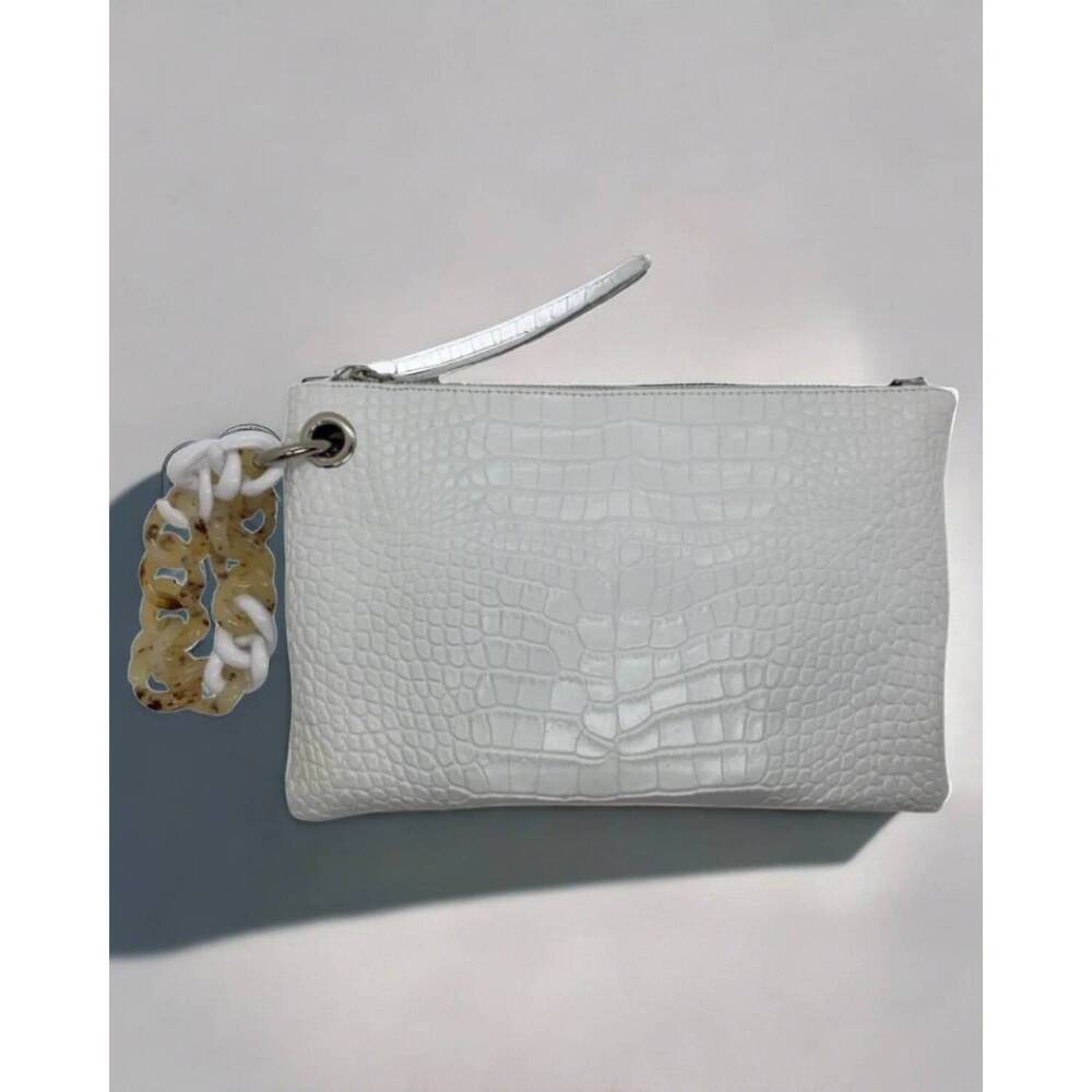 NEW BERGE women's armonia wristlet in white